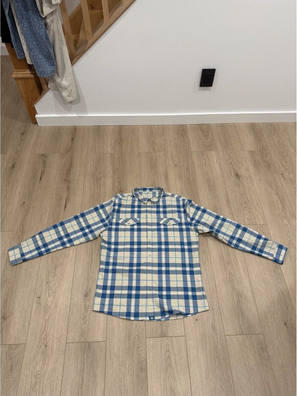 Rabbit Running Plaid Flannel Shirt Mens XL Blue Beige Snap Button Trail